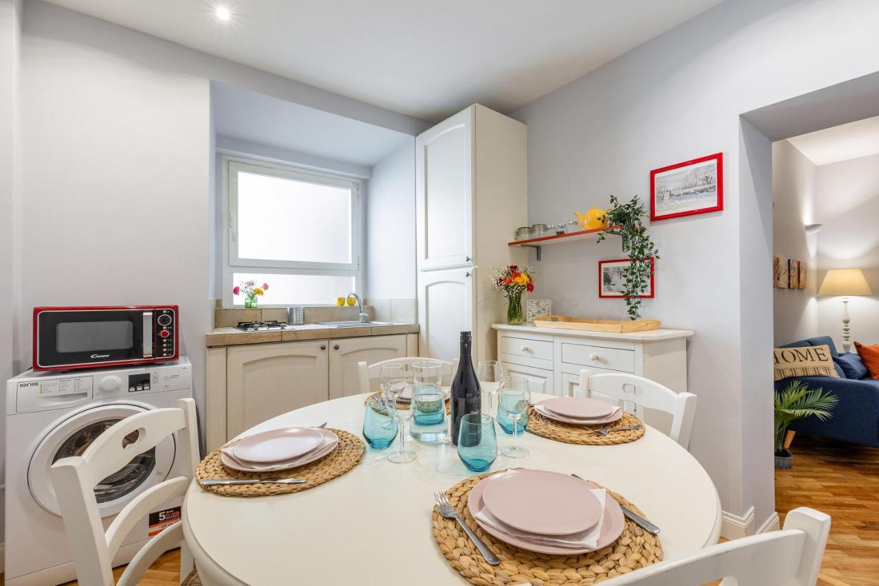 Rome As You Feel - Charming Abode In Trastevere Bagian luar foto