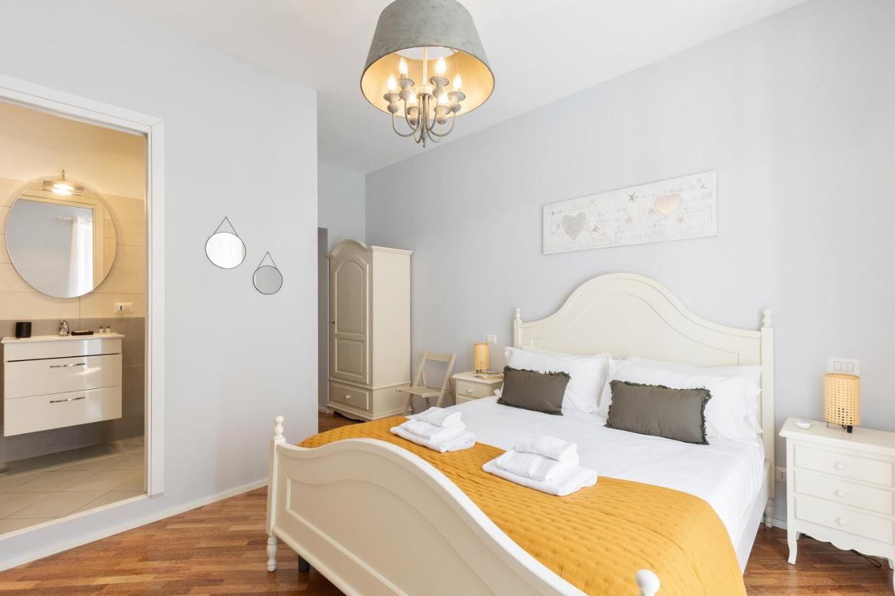 Rome As You Feel - Charming Abode In Trastevere Bagian luar foto