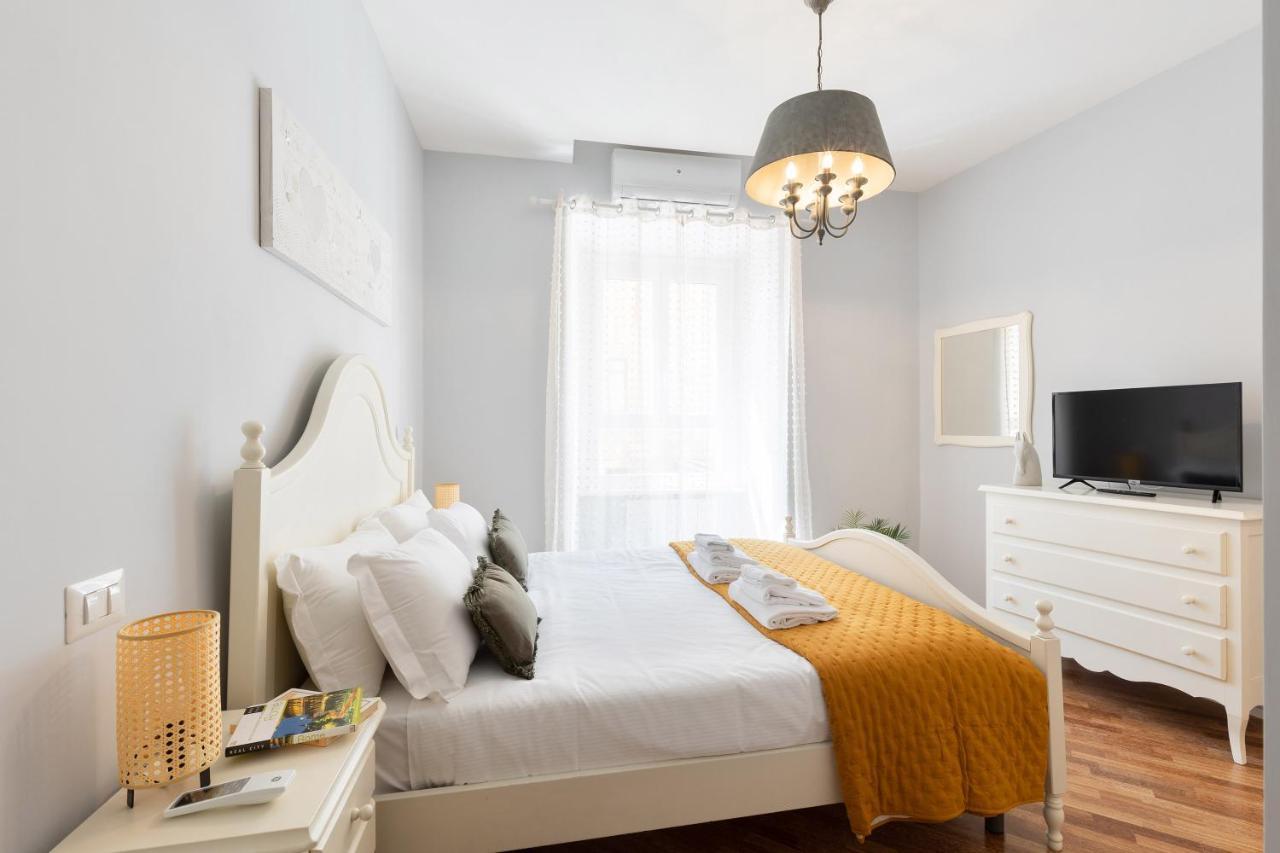Rome As You Feel - Charming Abode In Trastevere Bagian luar foto