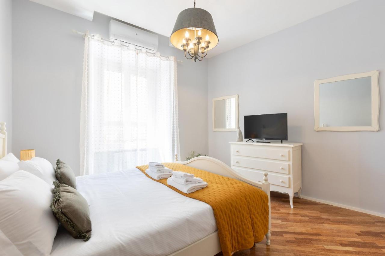 Rome As You Feel - Charming Abode In Trastevere Bagian luar foto